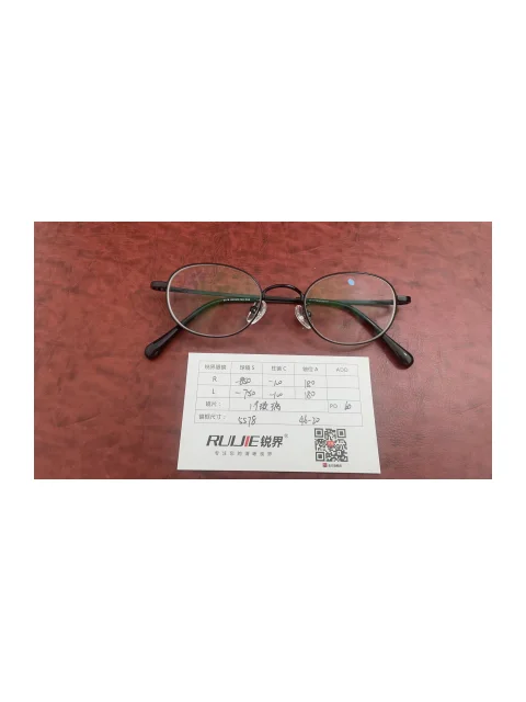 1.9玻璃 右眼-850-100-180 左眼-750-100-180 瞳距60