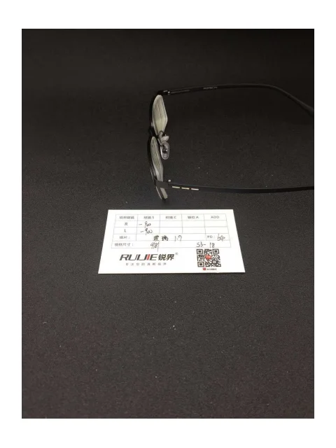 1.9超薄玻璃镜片 R:-900 L:-900 PD:64镜框：9181（53-18）